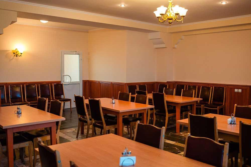 Vershnyk Cherkasy Exterior photo